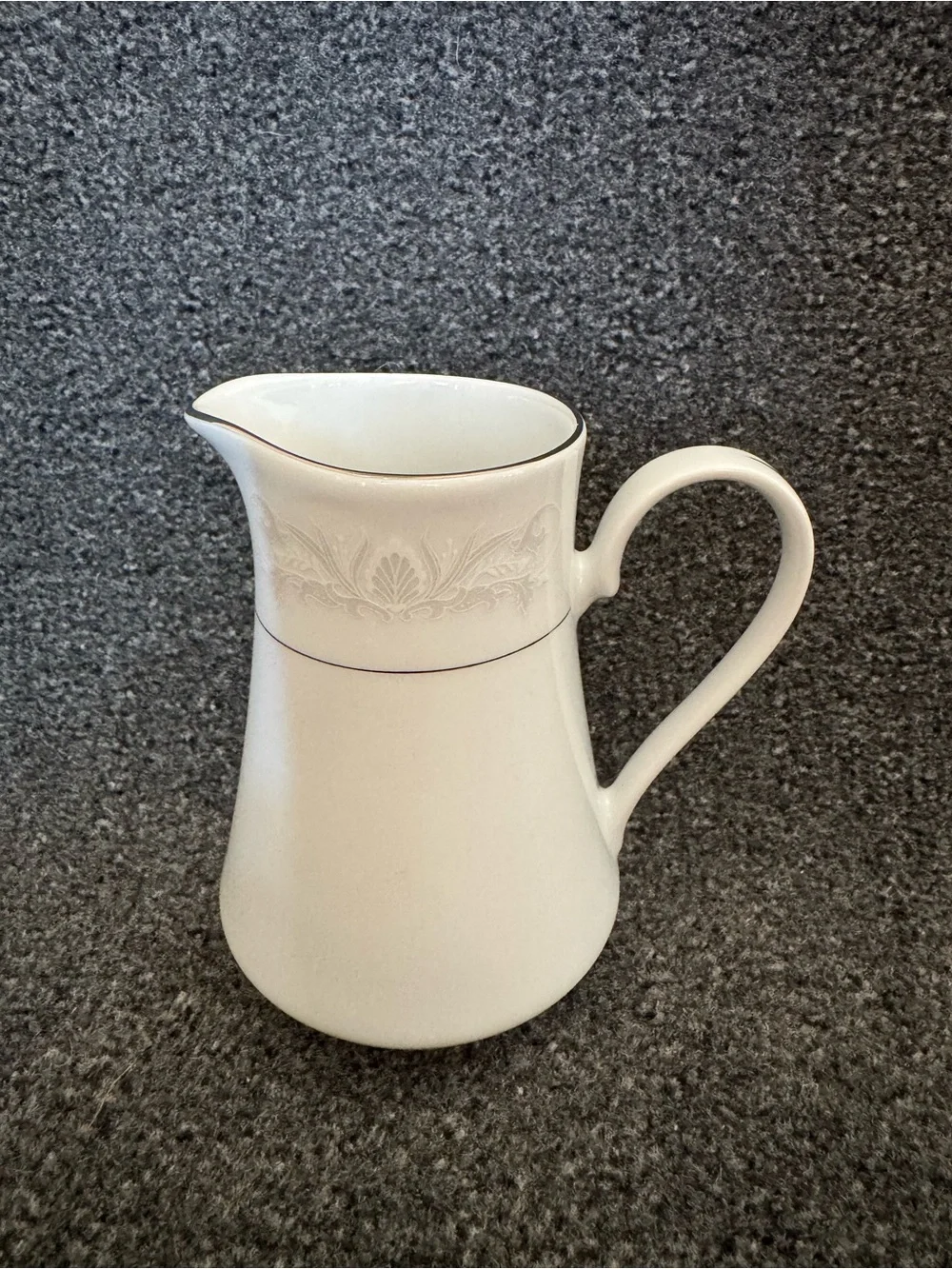 Crown Ming Fine China embossed lace